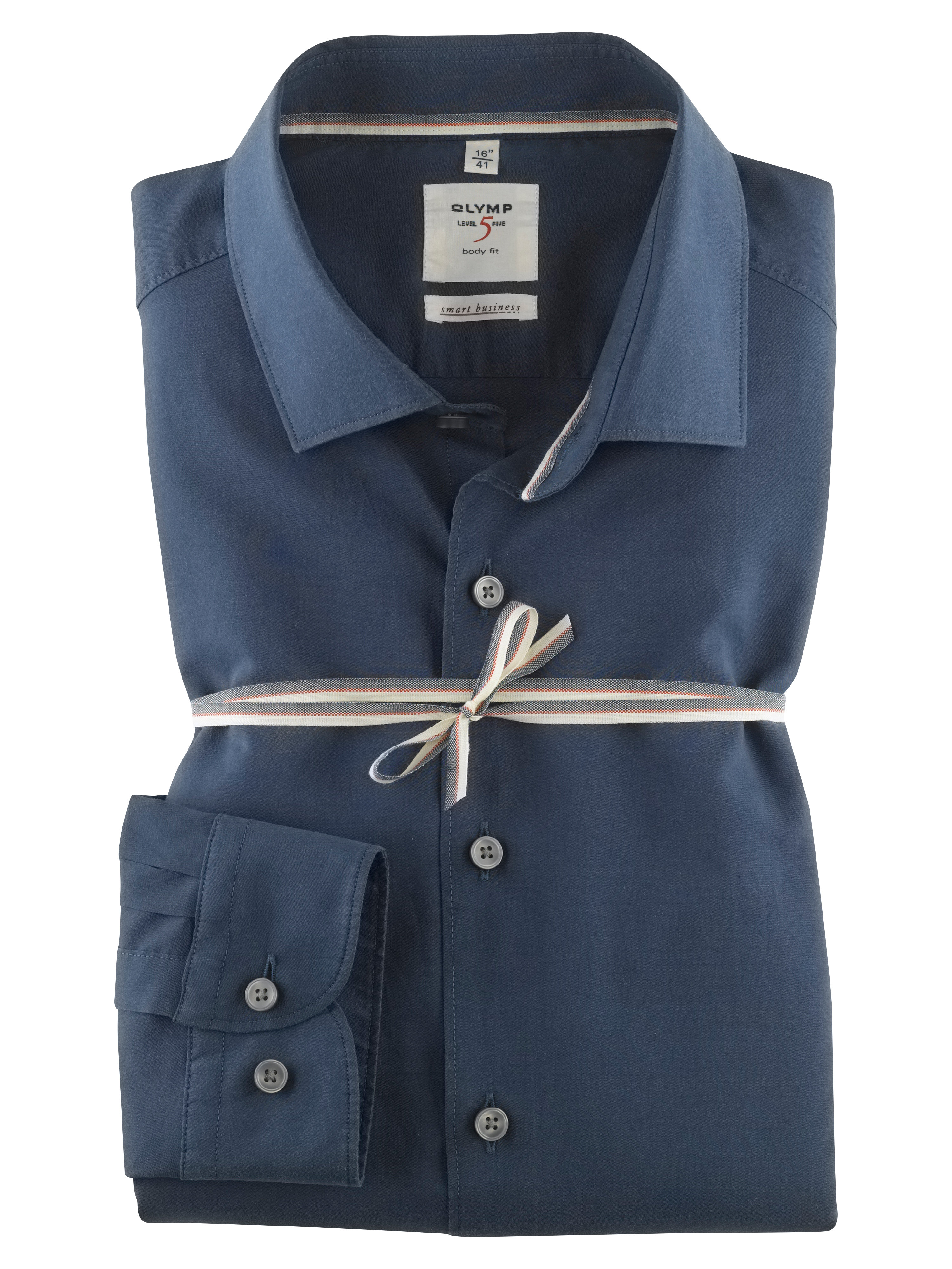 Das Level Five Smart Business Hemd ist in verschiedenen Farben und Passformen erh&auml;ltlich. (Bild &copy; OLYMP Digital KG)